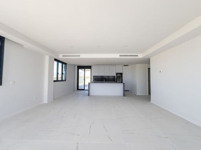 Image No.11-2 Bed Property for sale