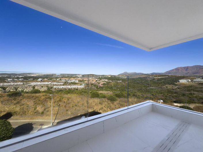 Image No.21-2 Bed Property for sale