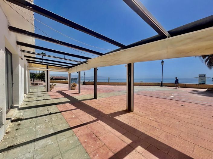 Image No.4-3 Bed Property for sale
