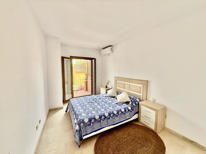 Image No.25-2 Bed Property for sale