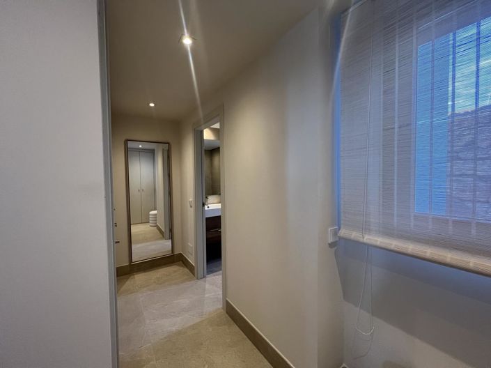 Image No.12-2 Bed Property for sale