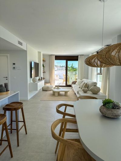 Image No.7-3 Bed Property for sale