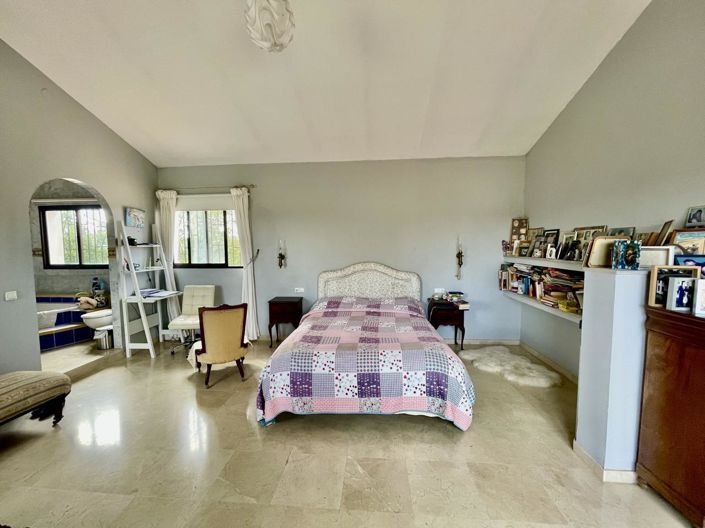 Image No.19-Propriété de 7 chambres à vendre à San Roque