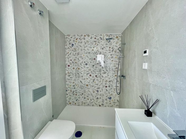 Image No.20-3 Bed Property for sale