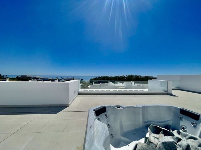Image No.29-3 Bed Property for sale