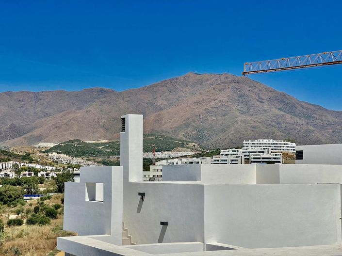 Image No.33-3 Bed Property for sale