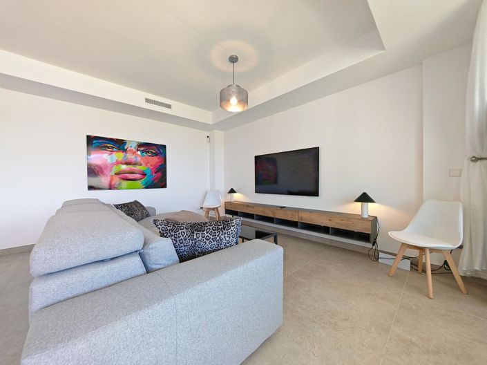 Image No.18-2 Bed Property for sale