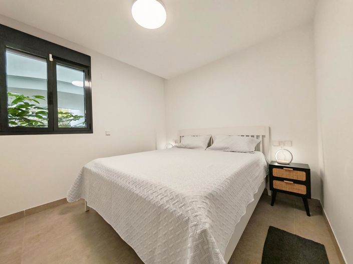 Image No.26-2 Bed Property for sale