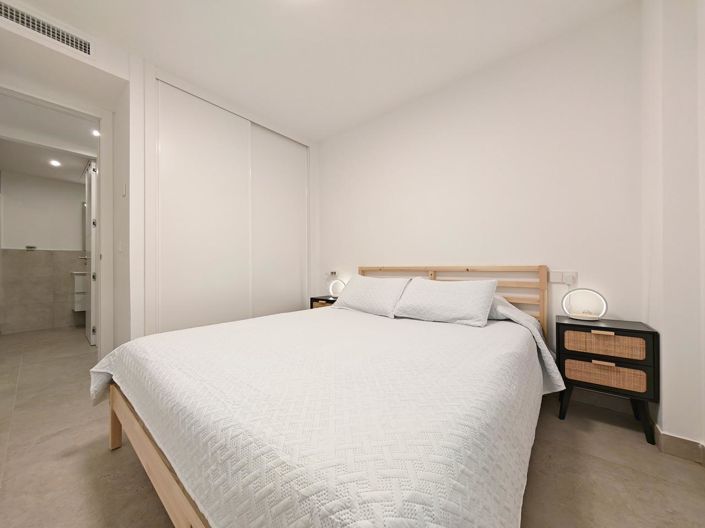 Image No.29-2 Bed Property for sale