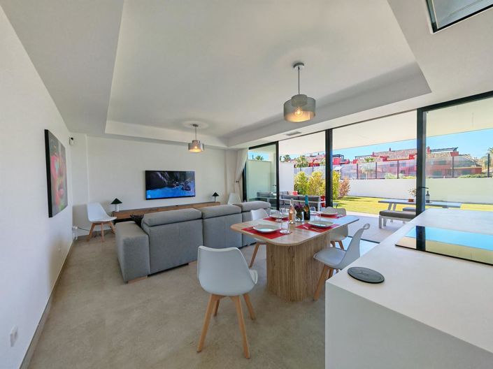 Image No.7-2 Bed Property for sale