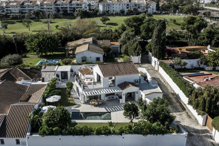Image No.30-5 Bed Property for sale