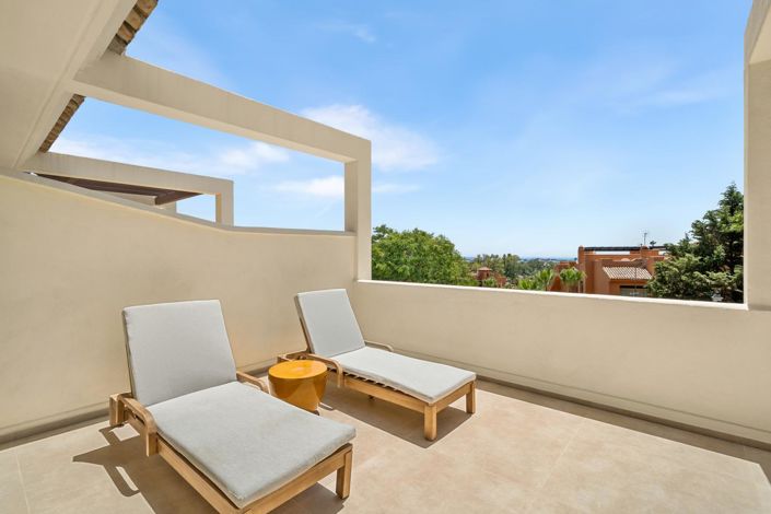 Image No.31-3 Bed Property for sale
