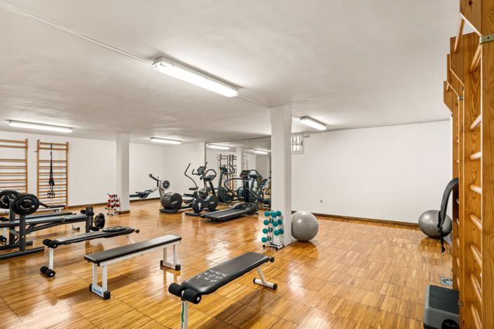 Image No.33-3 Bed Property for sale