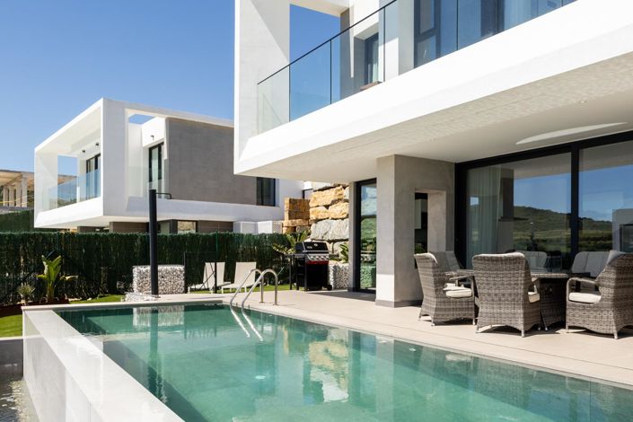Image No.9-4 Bed Property for sale