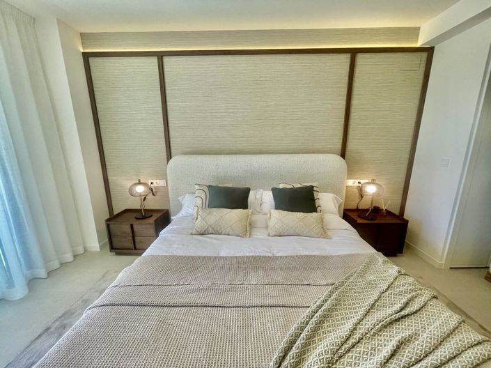 Image No.24-3 Bed Property for sale