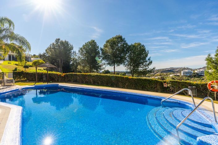 Image No.18-3 Bed Property for sale