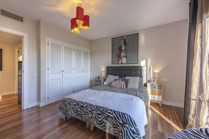 Image No.4-3 Bed Property for sale