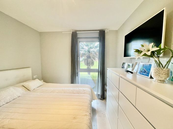 Image No.23-3 Bed Property for sale
