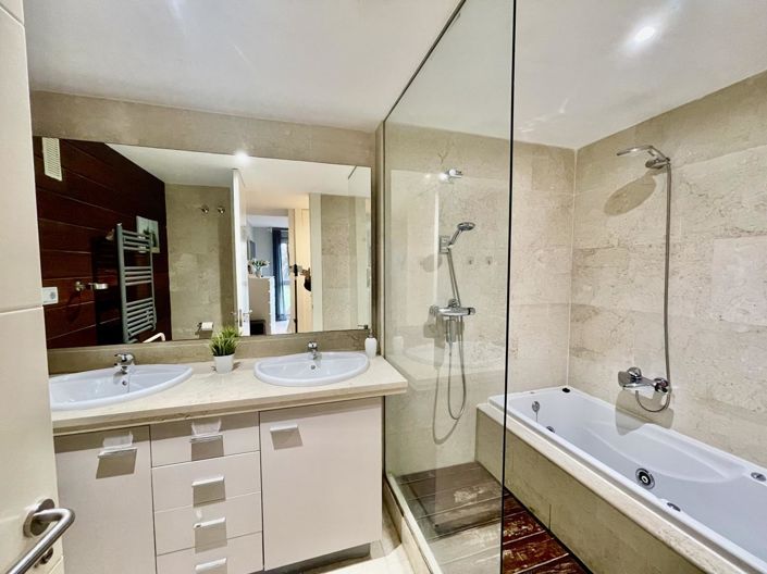 Image No.28-3 Bed Property for sale