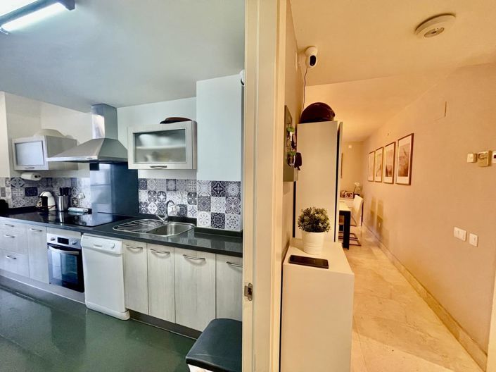Image No.33-3 Bed Property for sale