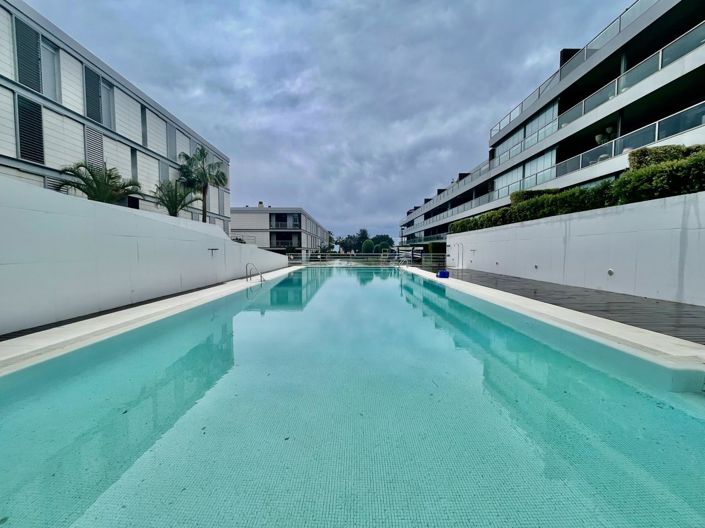 Image No.42-3 Bed Property for sale