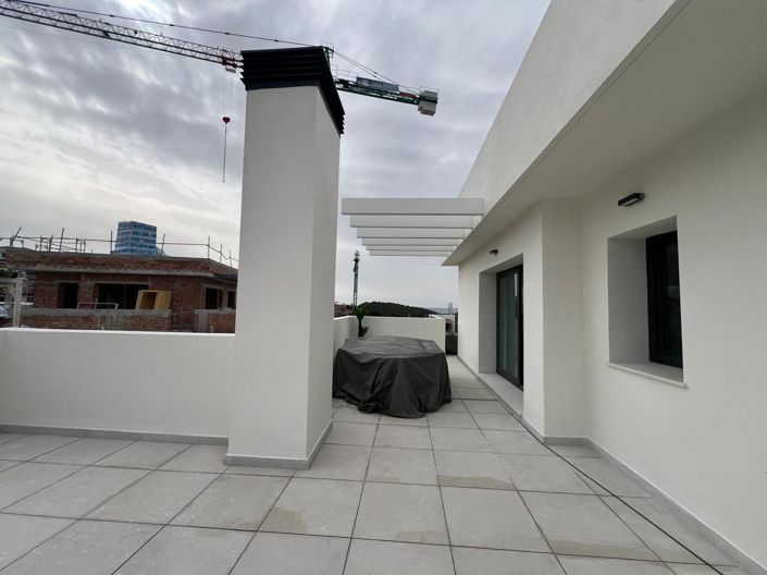 Image No.6-2 Bed Property for sale