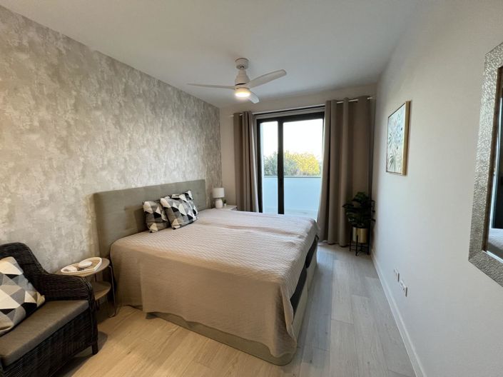 Image No.17-3 Bed Property for sale