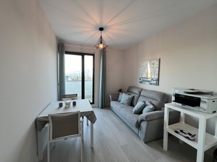 Image No.8-3 Bed Property for sale