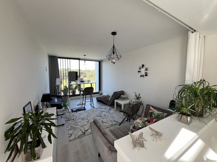 Image No.20-4 Bed Property for sale