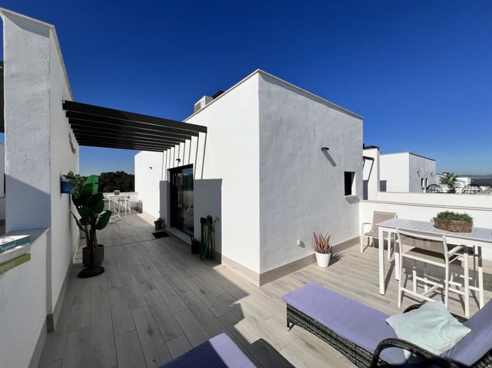 Image No.25-4 Bed Property for sale