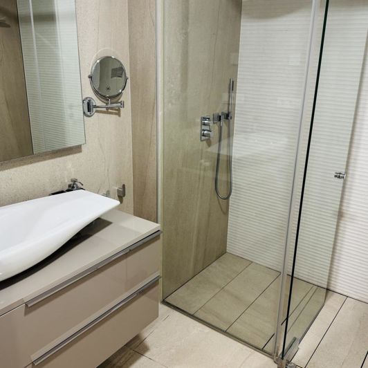 Image No.11-2 Bed Property for sale