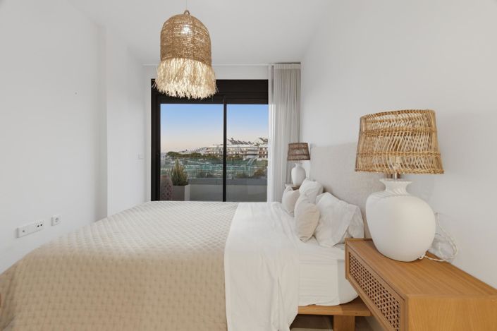 Image No.22-3 Bed Property for sale