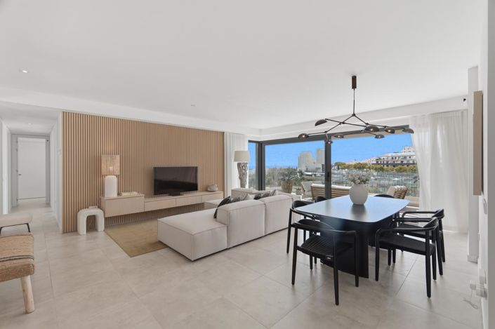 Image No.3-3 Bed Property for sale