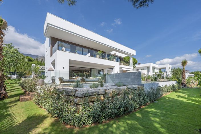 Image No.58-6 Bed Property for sale