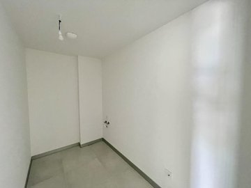 4289782-865646ff