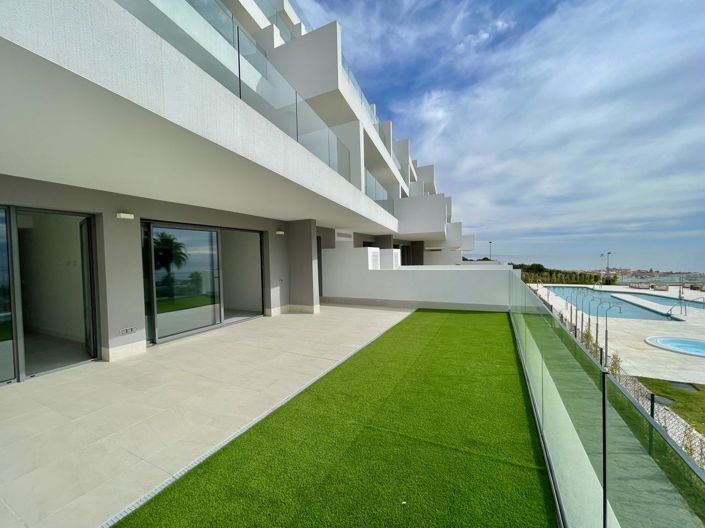 Image No.21-2 Bed Property for sale