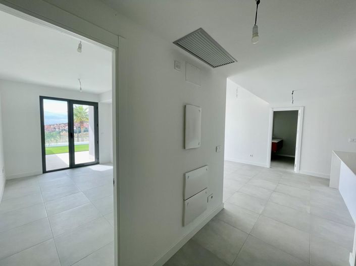 Image No.6-2 Bed Property for sale