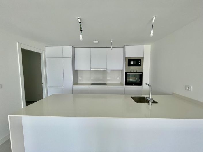Image No.8-2 Bed Property for sale