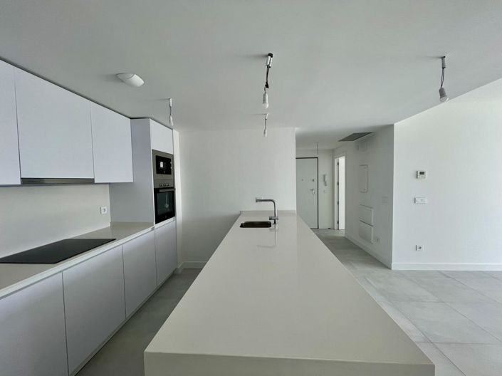Image No.9-2 Bed Property for sale