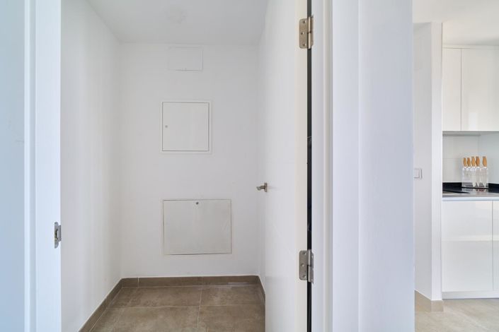 Image No.21-2 Bed Property for sale
