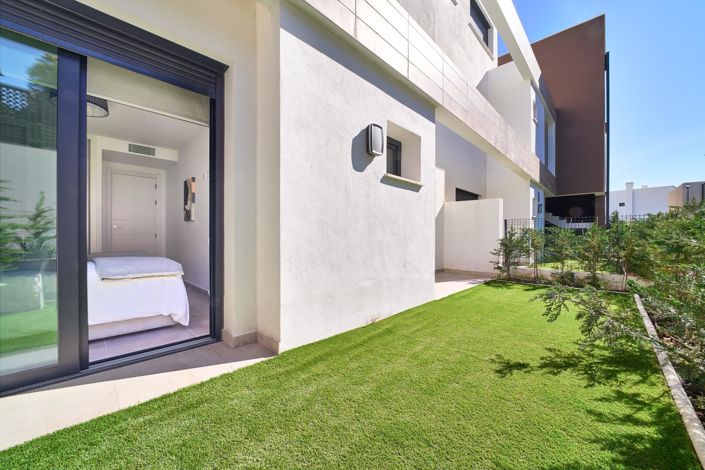 Image No.3-2 Bed Property for sale