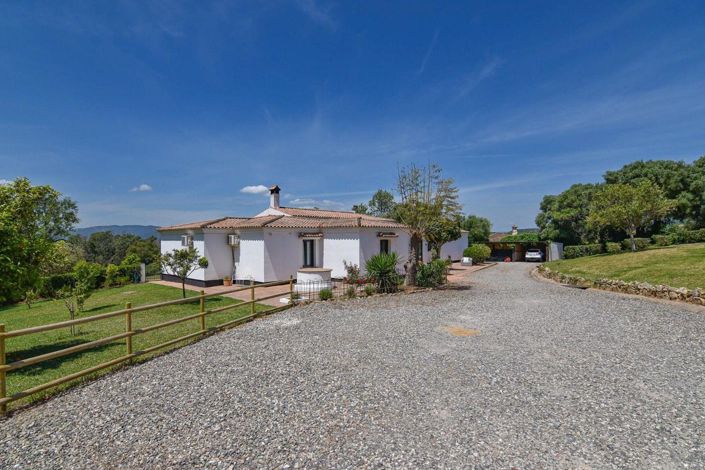 Image No.2-4 Bed Property for sale