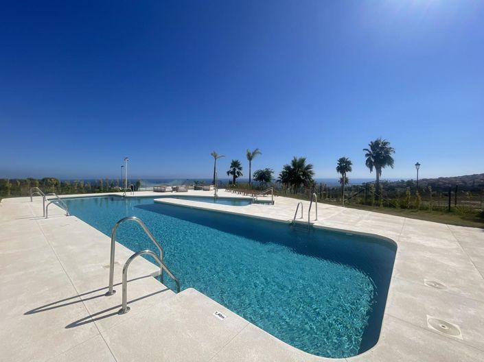Image No.12-2 Bed Property for sale