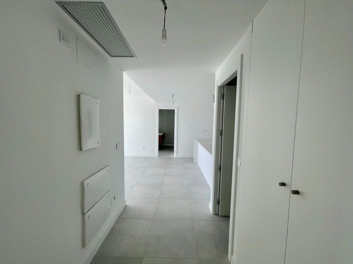 Image No.45-2 Bed Property for sale
