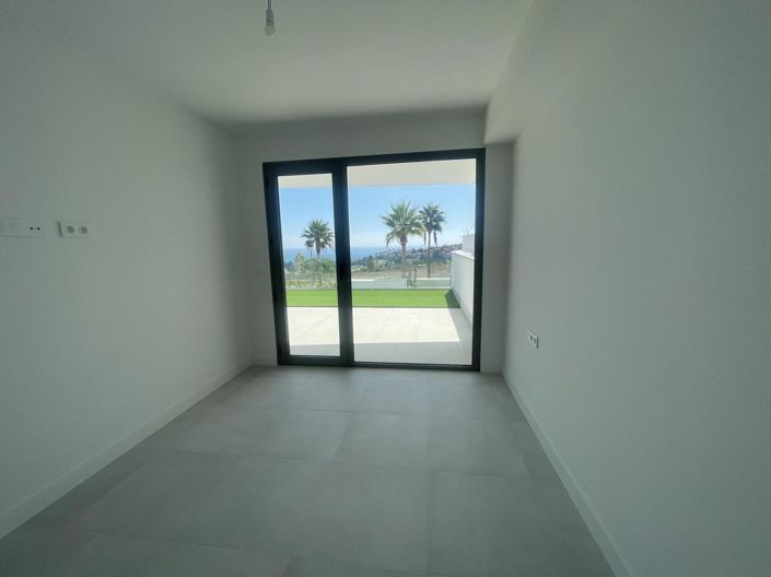 Image No.6-2 Bed Property for sale