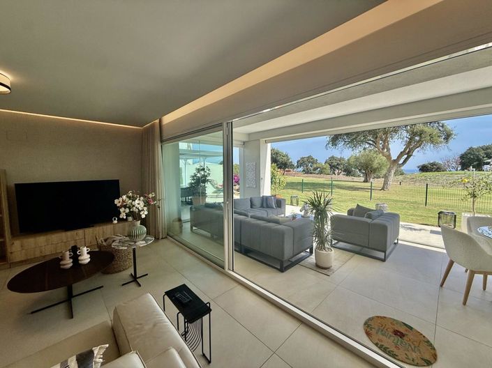 Image No.26-3 Bed Property for sale
