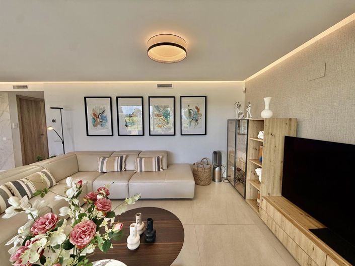 Image No.29-3 Bed Property for sale