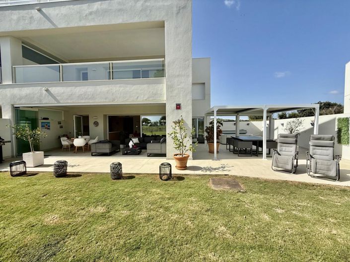 Image No.39-3 Bed Property for sale