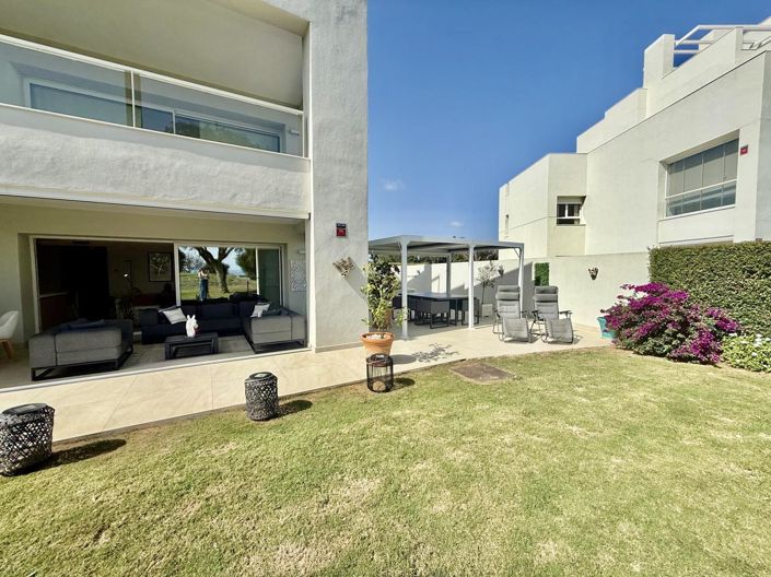 Image No.40-3 Bed Property for sale