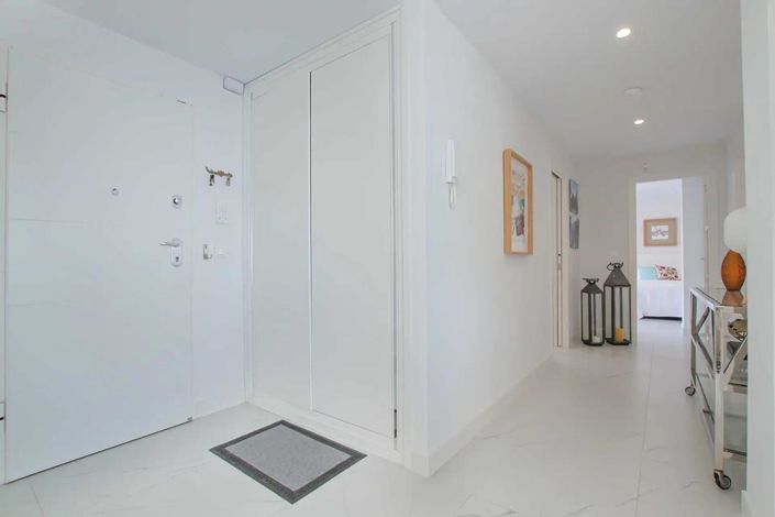 Image No.20-2 Bed Property for sale